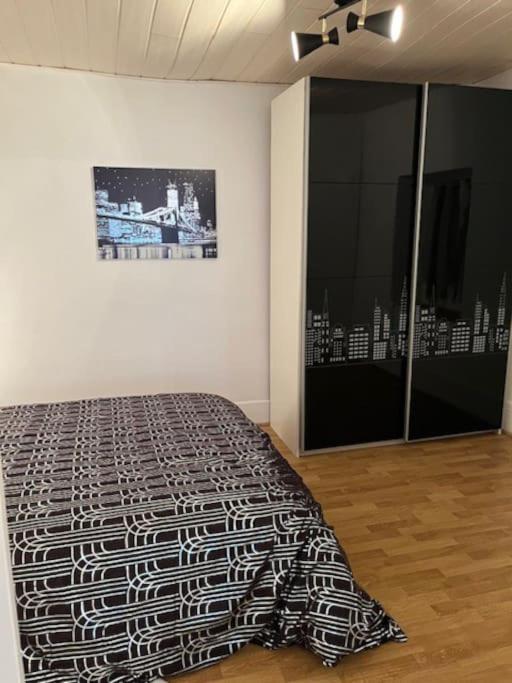 Joli Appartement Centre เนอแวร์ ภายนอก รูปภาพ